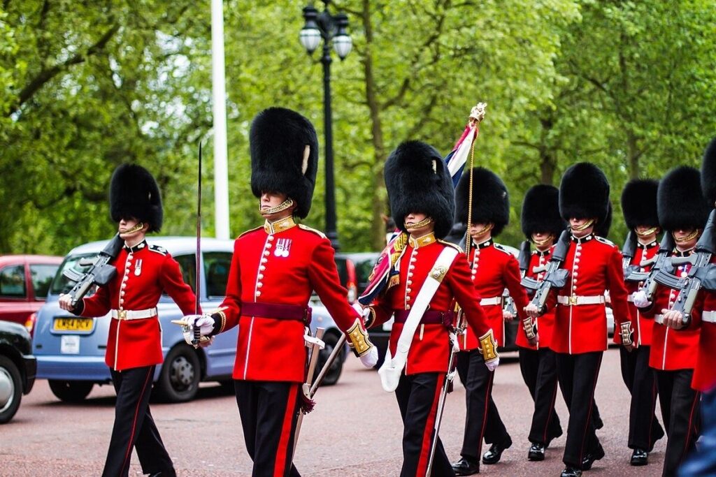 THE KING’S GUARD