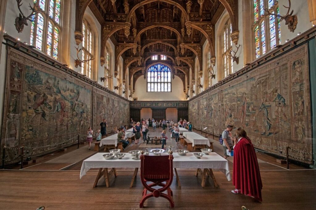 WHAT TO SEE AT HAMPTON COURT PALACE