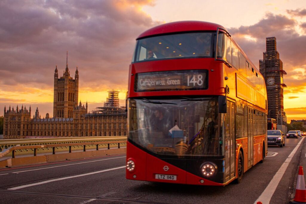 HOW TO USE LONDON BUSES