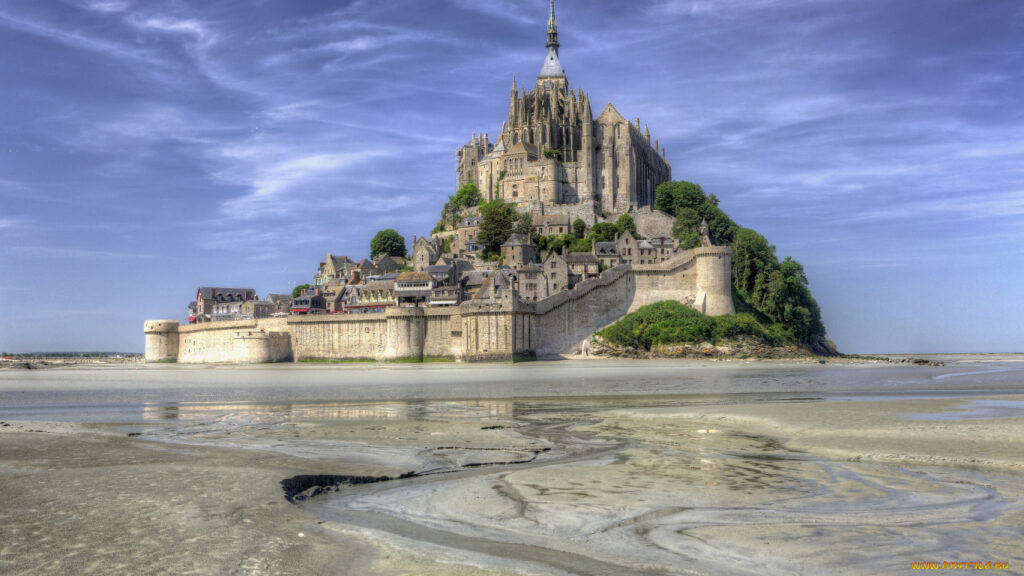 MONT SAINT MICHEL (NORMANDY)